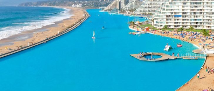 The world's largest swimming pool